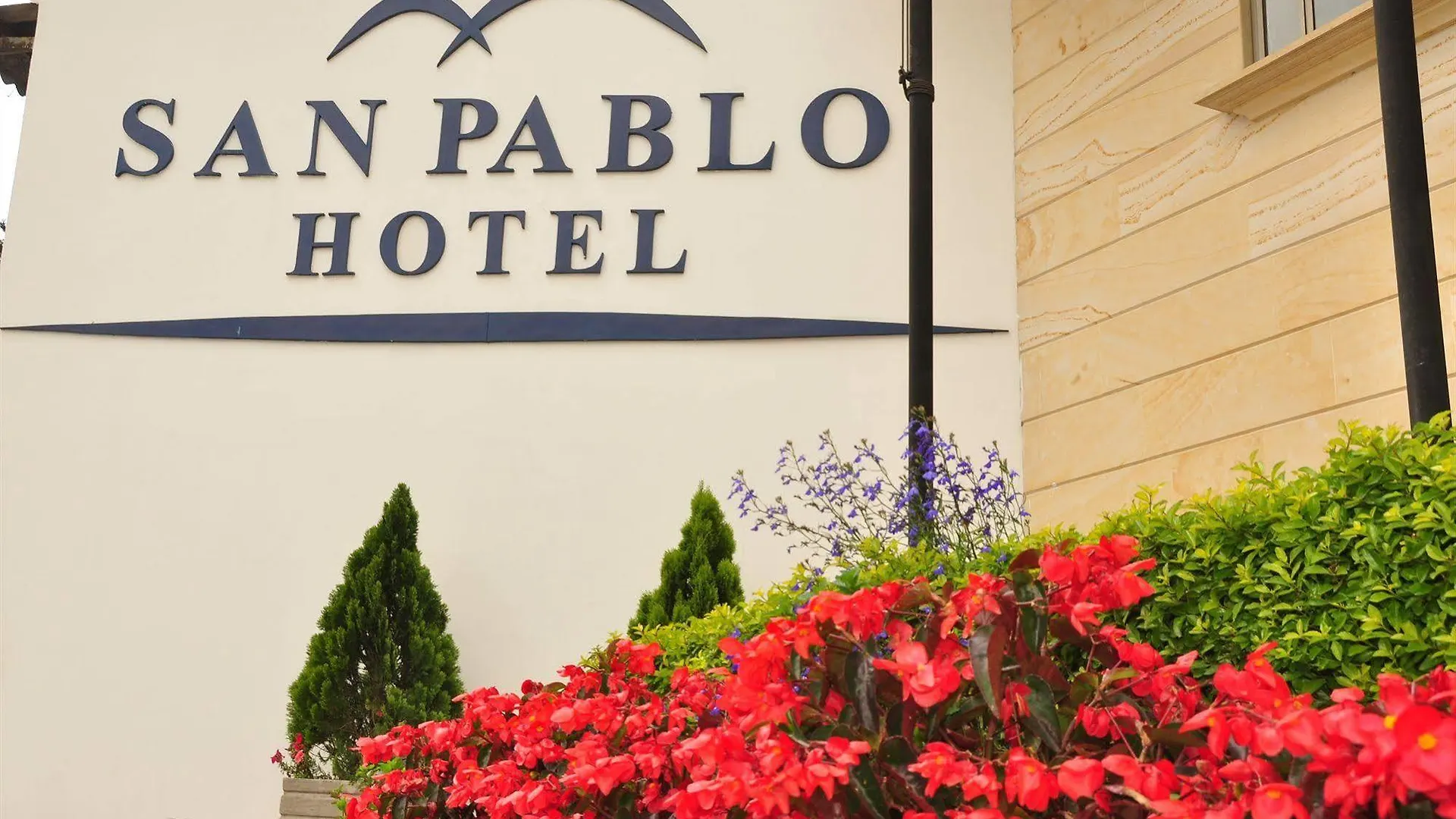 Hotel San Pablo Богота